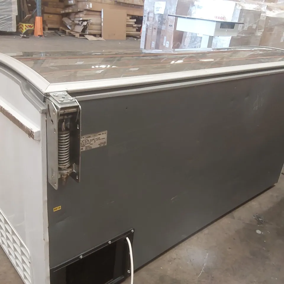 NOVUM 601L LUC COMMERCIAL CURVED GLASS LID FREEZER