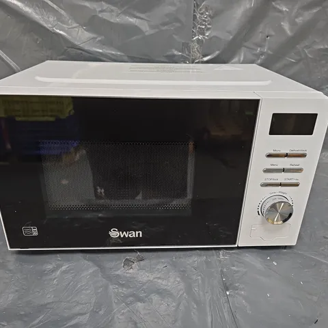 SWAN 20L 700W DIGITAL MICROWAVE - WHITE - COLLECTION ONLY 