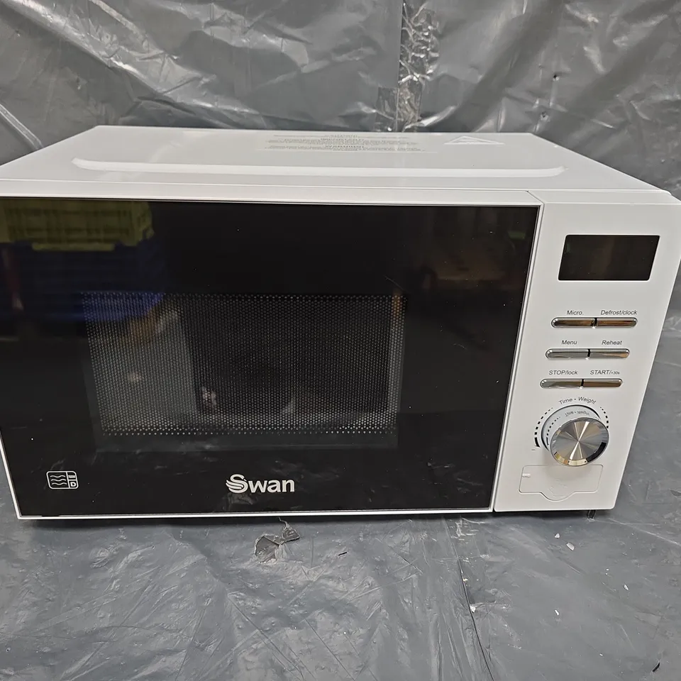SWAN 20L 700W DIGITAL MICROWAVE - WHITE - COLLECTION ONLY 