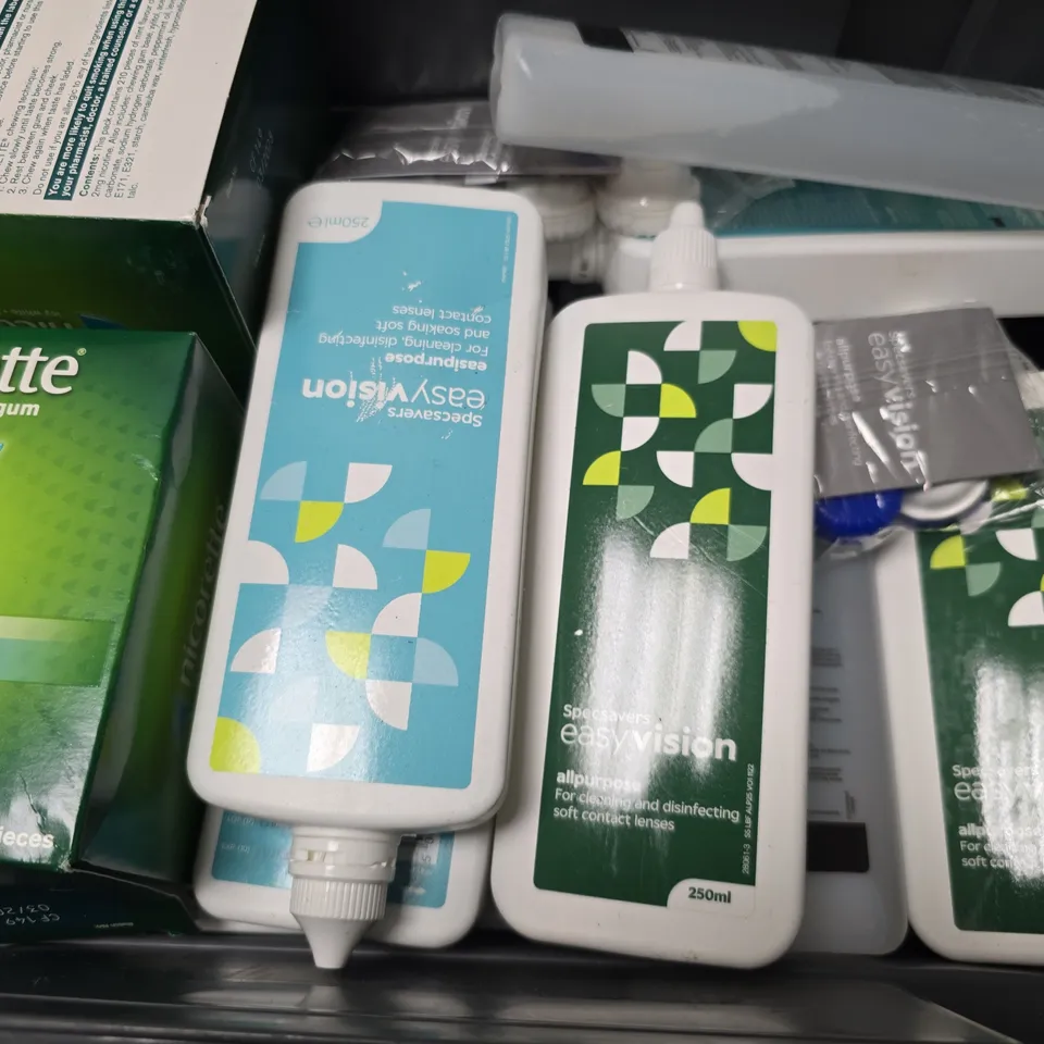 APPROXIMATELY 15 ASSORTED VISION CARE ITEMS & NICOTINE TO INCLUDE - NICORETTE QUICK MIST MOUTHSPRAY , SPECSAVERS UNI PURPOSE , SPECSAVERS ALL PURPOSE ETC