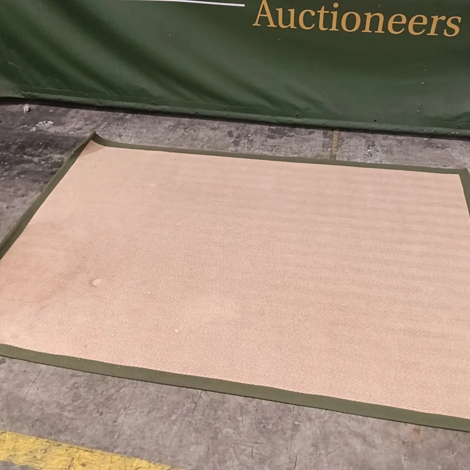 QUALITY DESIGNER AREA RUG - APPROXIMATELY 230CM X 161CM