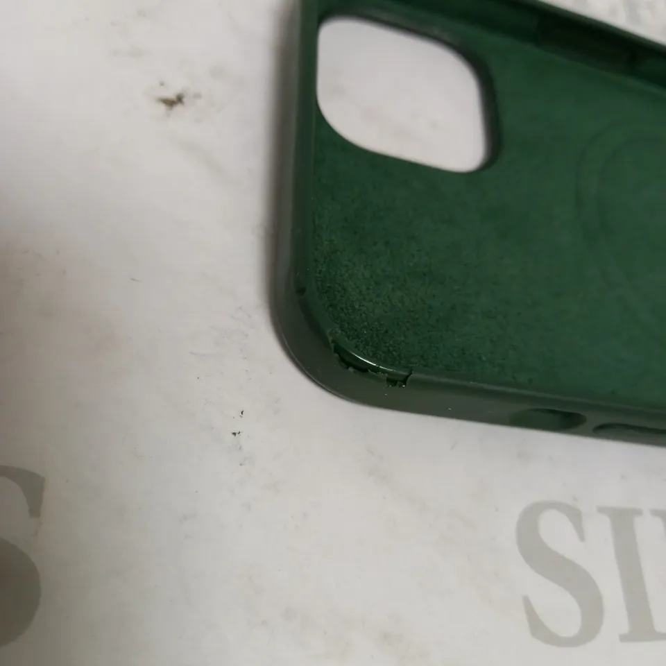 APPLE IPHONE 13 SILICONE CASE WITH MAGSAFE