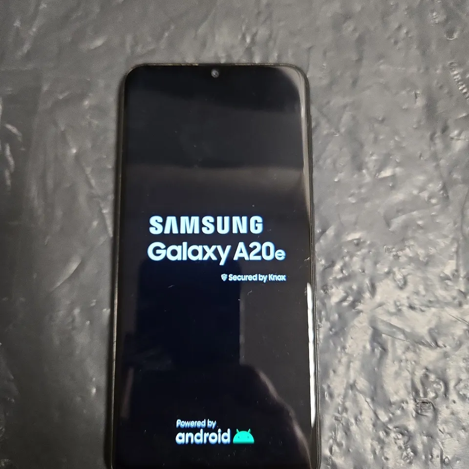 SAMSUNG GALAXY A20E MOBILE PHONE - BLACK