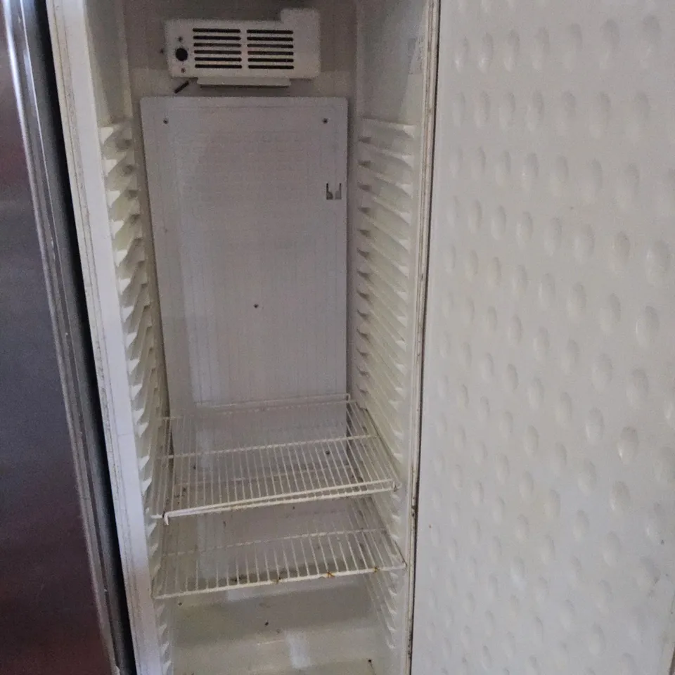 TEFCOLD TALL COMMERCIAL FRIDGE WHITE