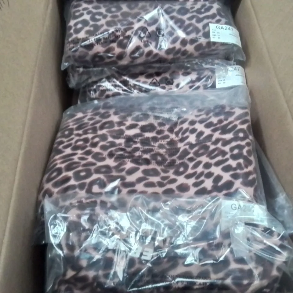 BOXED BRAND NEW APPROXIMATELY 18 SIMPLY BE ACTIVE CROP TOP LEOPARD PRINT SIZE 20