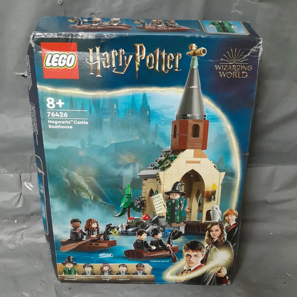 LEGO HOGWARTS CASTLE BOATHOUSE 