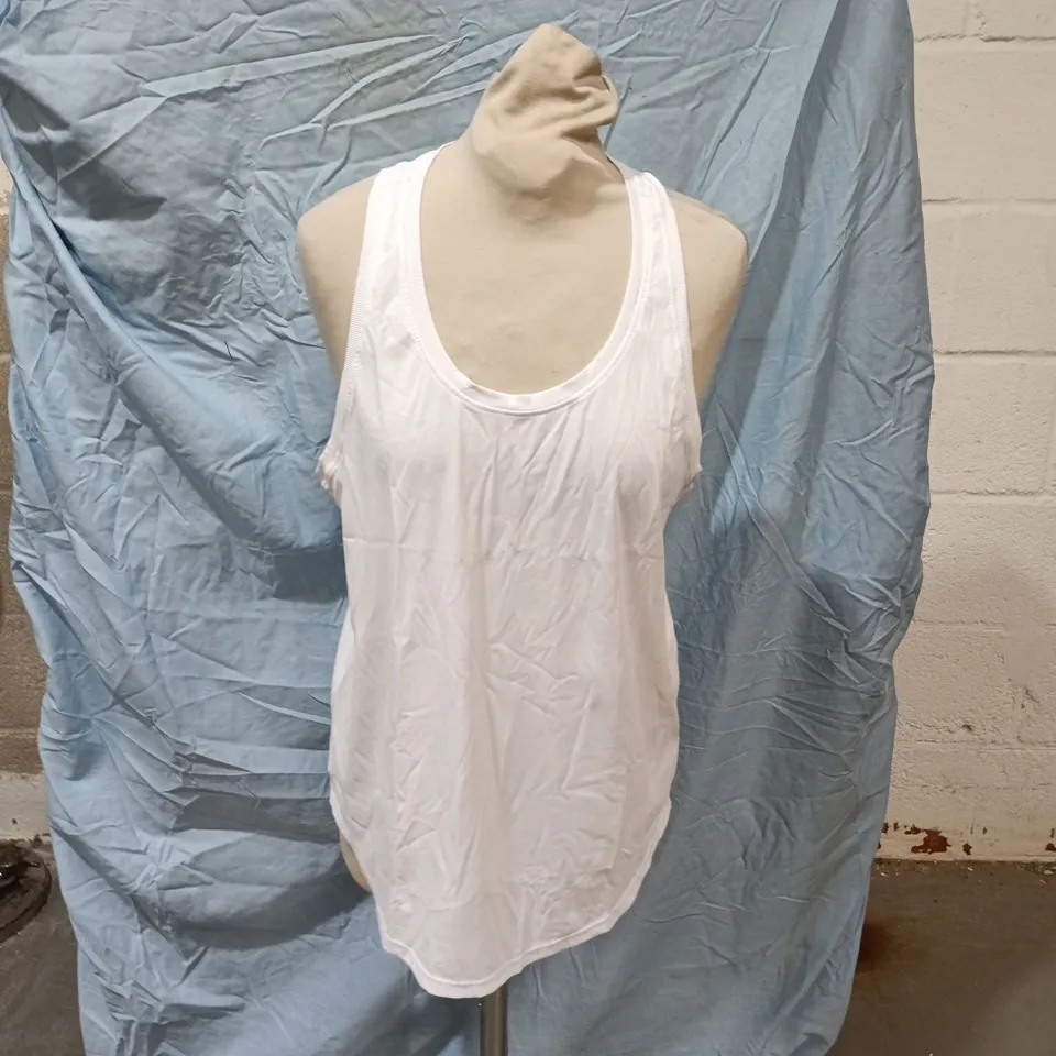 WHITE WOMEN'S SLEEVELESS TOP – SIZE M
