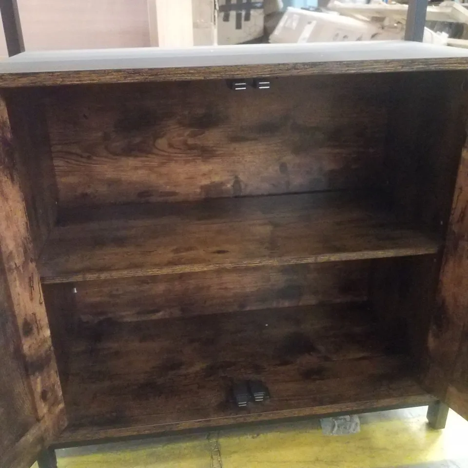 AFRIDI SIDEBOARD