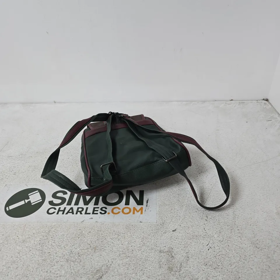 CROSSBODY BAG WITH CAT AND DOG MOTIF – DARK GREEN & BURGUNDY