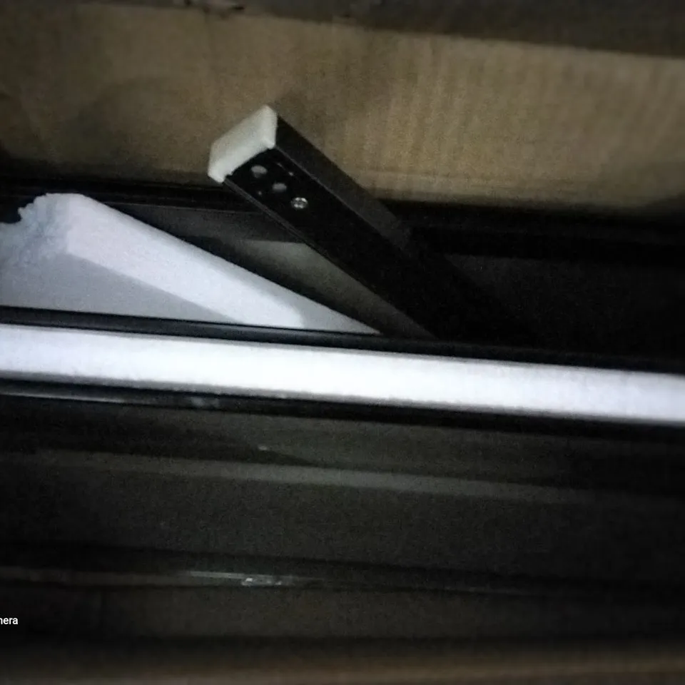 BOXED EZILI SHOWER QUADRANT PART