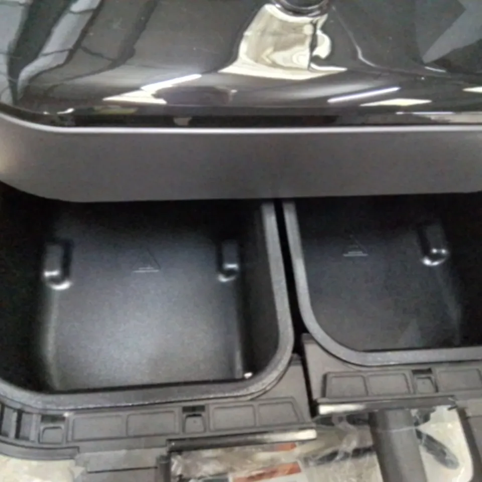 BOXED INSTANT VORTEX 8 IN 1 PLUS DOUBLE AIR FRYER 7.6L 