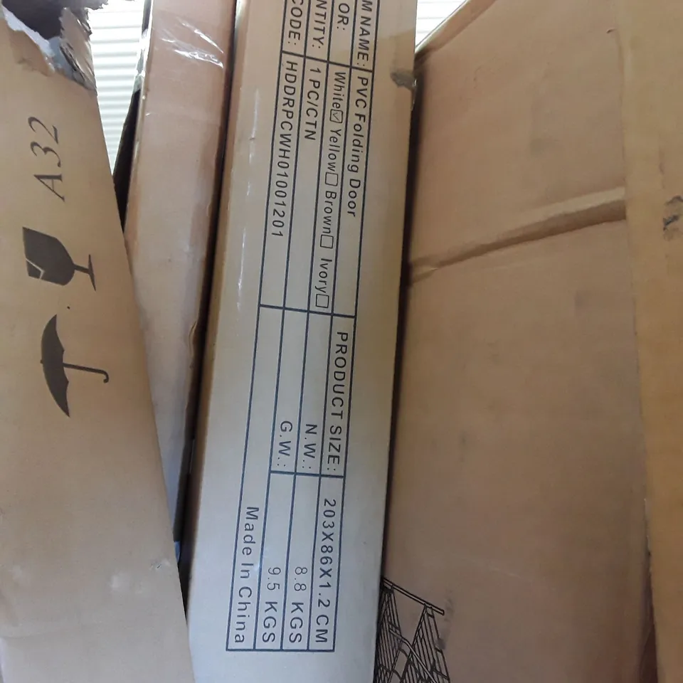 LOT OF 8 ASSORTED ITEMS TO INCLUDE GARDEN SHED, AWNING, BEDFRAME PARTS AND PVCU FOLDING DOORS / COLLECTION ONLY