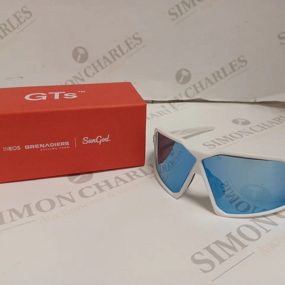 BOXED SUNGOD GERAINT THOMAS SIGNATURE SERIES SUNGLASSES 