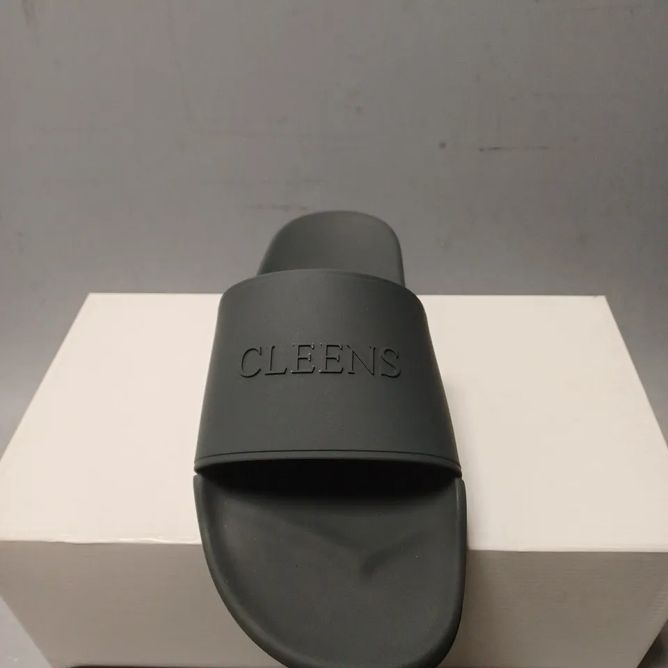 BOXED PAIR OF CLEENS ESSENTIAL SLIDES - SIZE 45