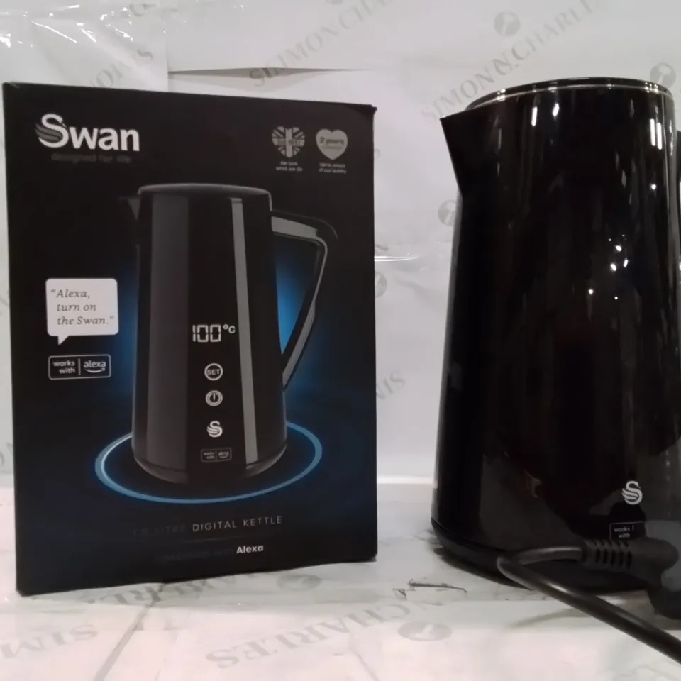 BOXED SWAN 1.5L DIGITAL KETTLE 