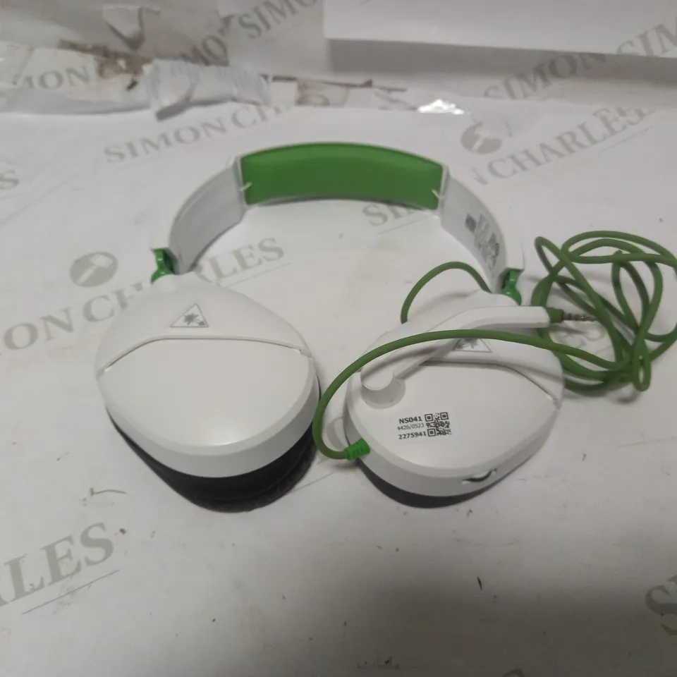 TURTLE BEACH RECON 70 WIRED GAMING HEADSET FOR XBOX, WHITE