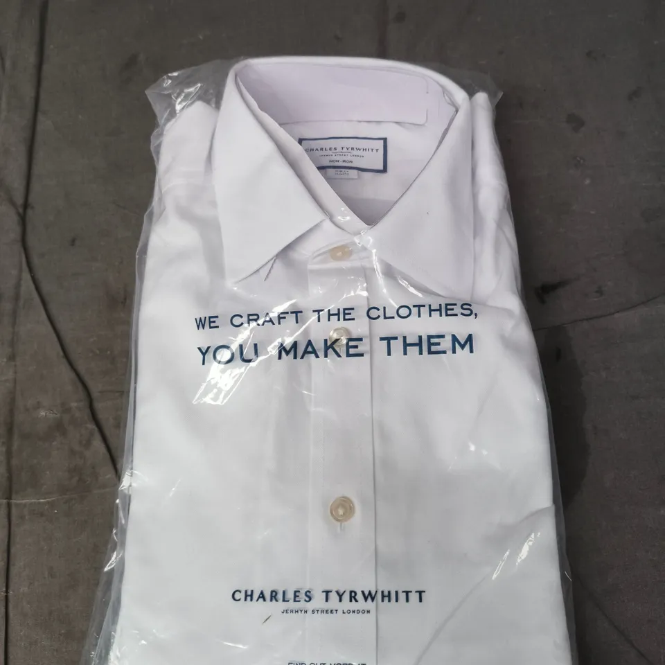 CHARLES TYRWHITT WHITE DRESS SHIRT – SIZE UNSPECIFIED
