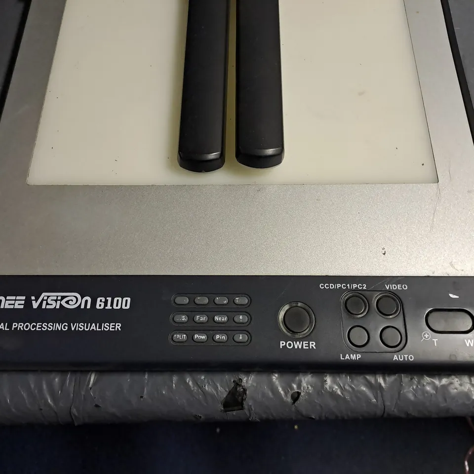 UNBOXED GENEE VISION 6100 DIGITAL PROCESSING VISUALISER