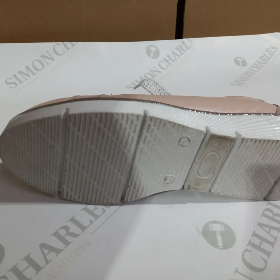 MODA PINK TRAINERS SIZE 5