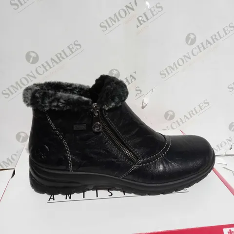 BOXED PAIR OF RIEKER ANKLE BOOTS WITH FUR CUFF, BLACK - SIZE 6.5