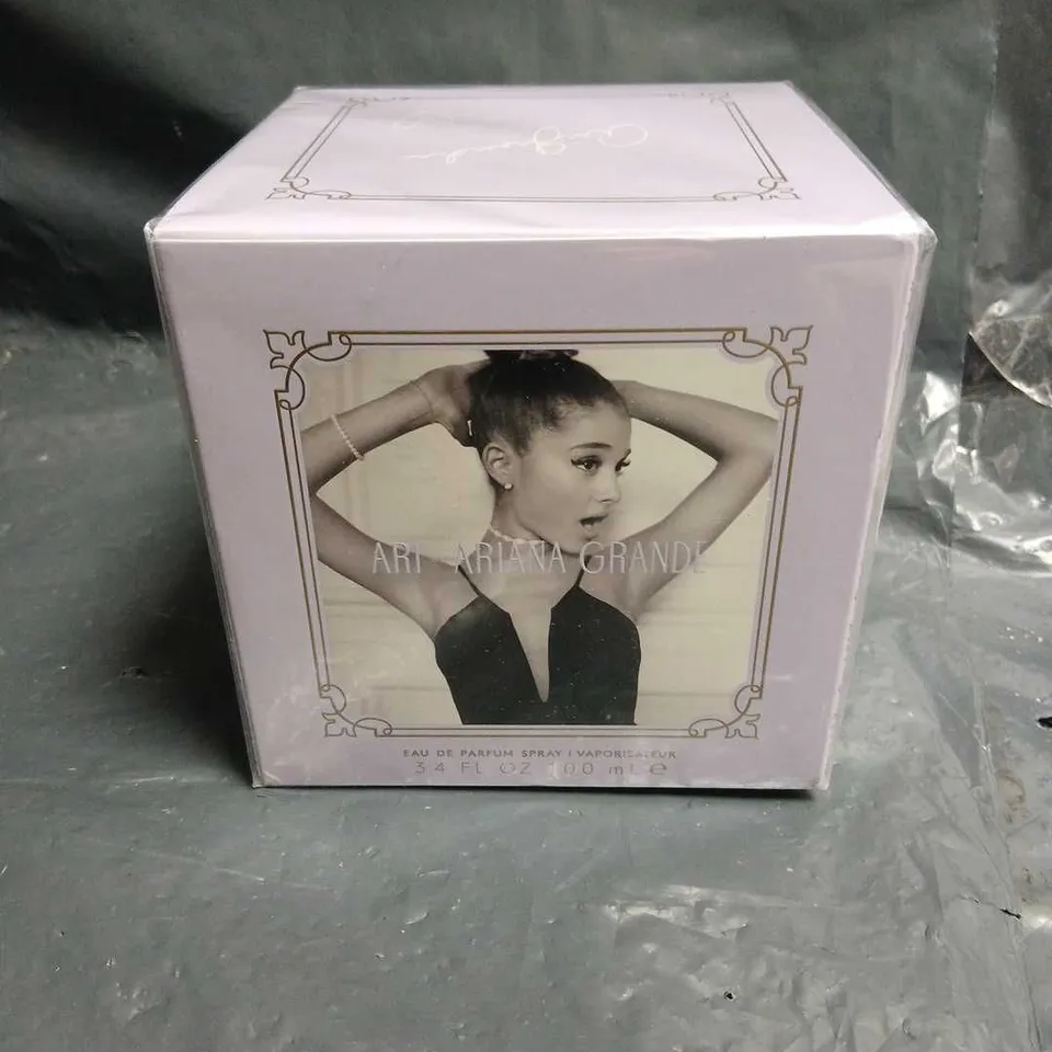 BOXED ARI BY ARIANA GRANDE EAU DE PARFUM 100ML
