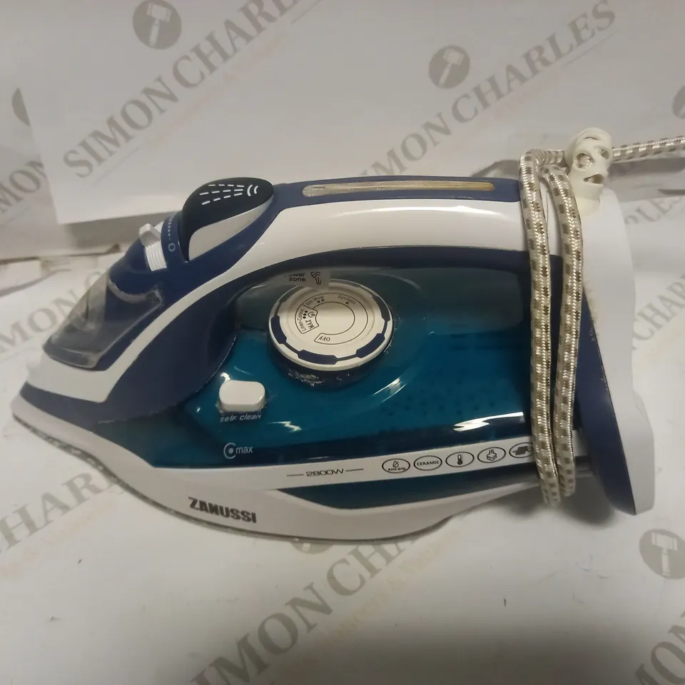 ZANUSSI 2800W STEAM IRON, BLUE