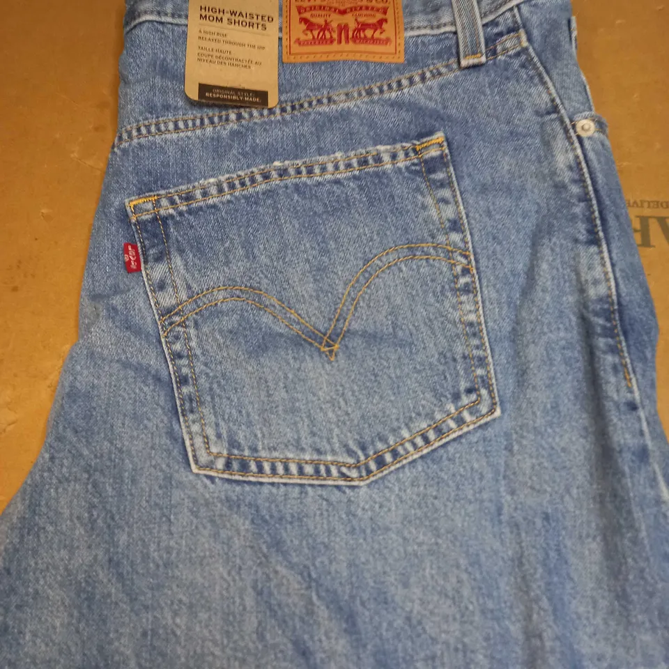 LEVIS STRAUSS HIGH WAISTED MOM SHORTS SIZE 16