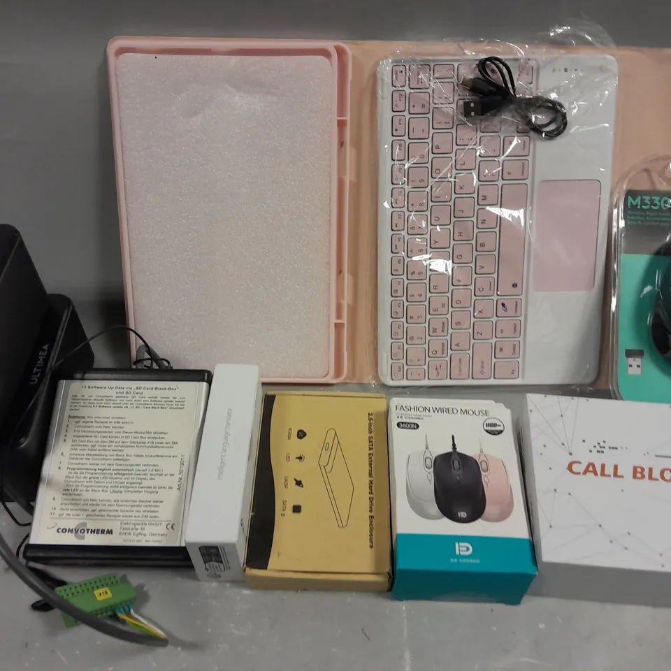 LOT OF 9 ASSORTED TECH ITEMS TO INCLUDE INTELLIGENT LANGUAGE TRANSLATOR, LOGITECH MOUSE AND ULTIMEA POSEIDON D50 SPEAKERS