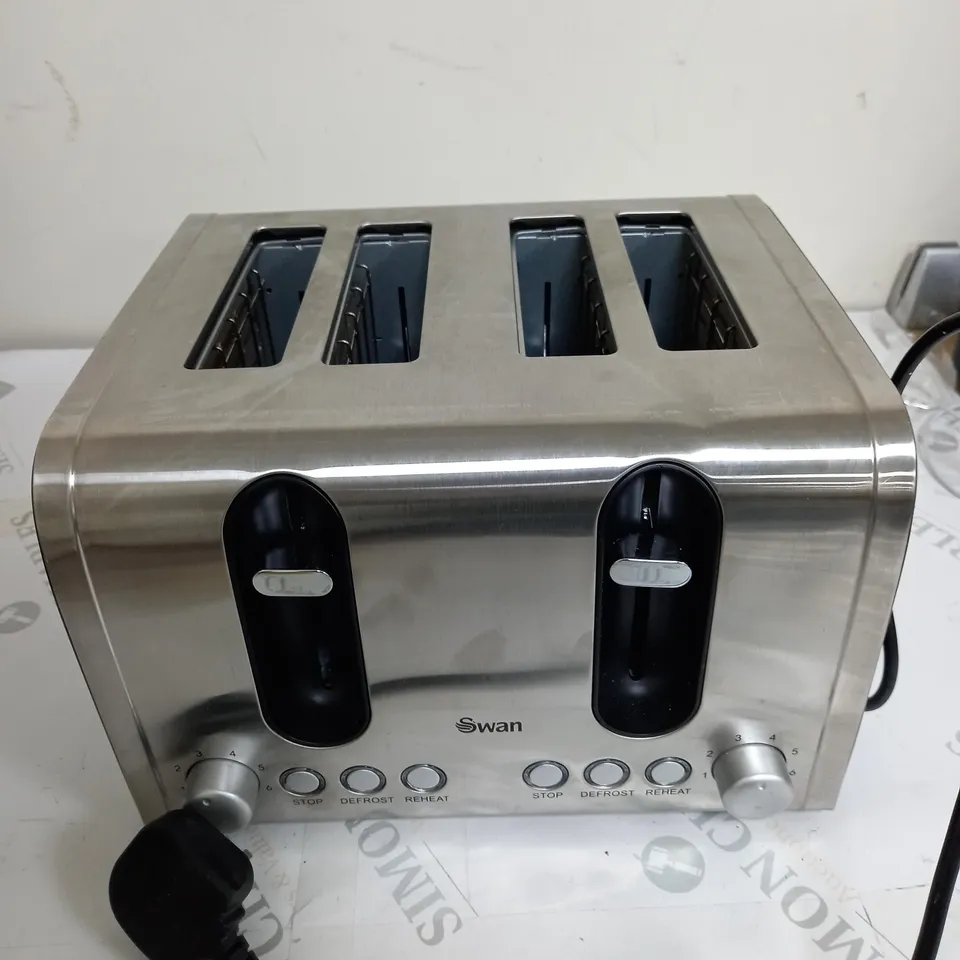 SWAN 4 SLICE TOASTER