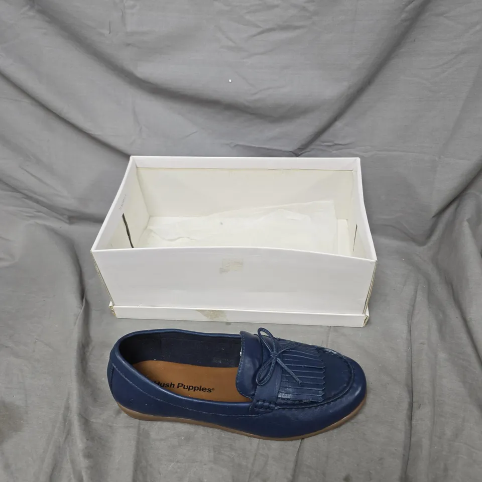 HUSH PUPPIES BLUE LEATHER LOAFER WITH FRINGE TASSEL – BOXED  - SIZE UK 8 