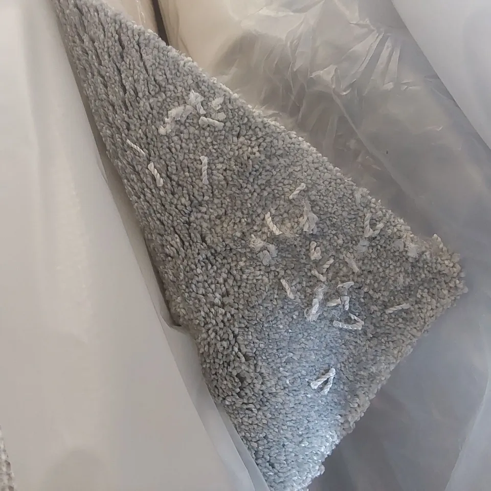 ROLL OF QUALITY ULTIMATE IMPRESSIONS FRILL CARPET - APPROXIMATELY 2 x 4m
