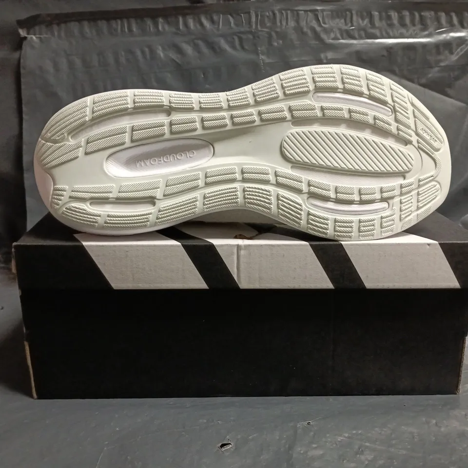 BOXED PAIR OF ADIDAS RUNFALCON 3.0 SHOES IN PALE GREEN SIZE UK 4.5