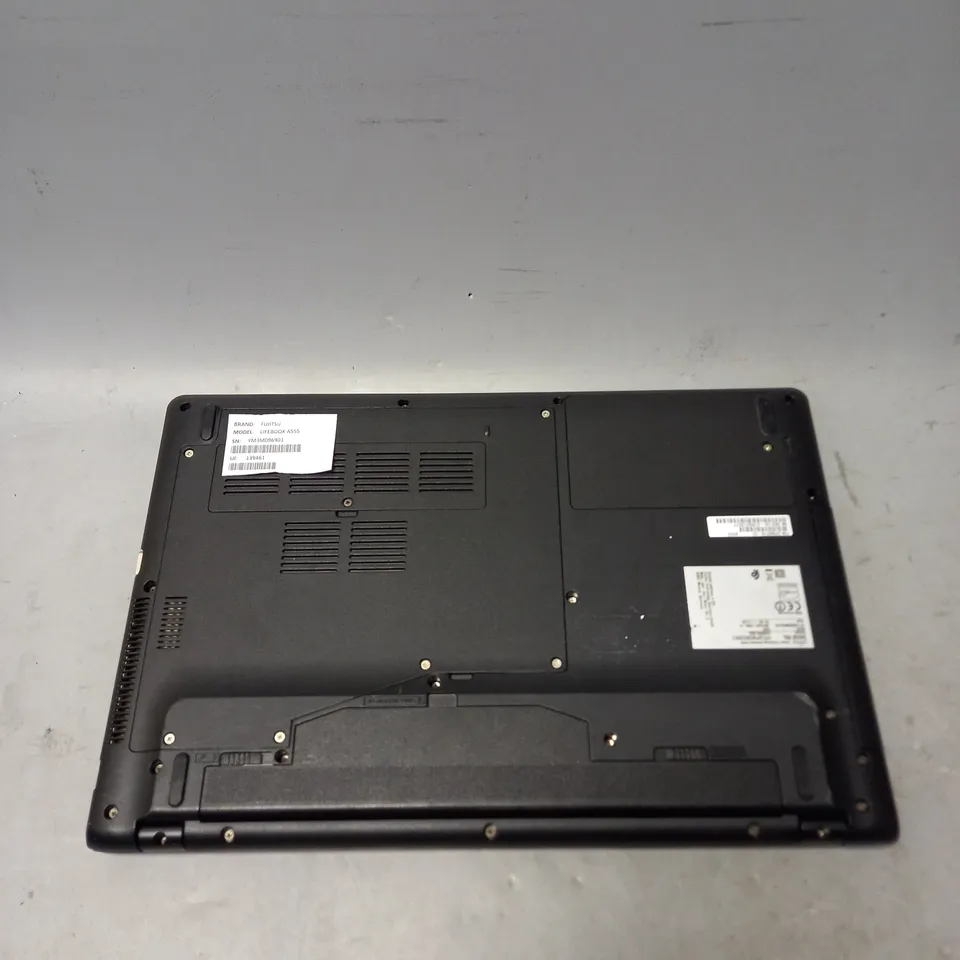 FUJITSU LIFEBOOK A555 LAPTOP IN BLACK