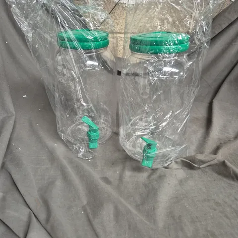 SET OF 2 PLASTIC BEVERAGE DISPENSERS WITH GREEN LIDS AND TAPS