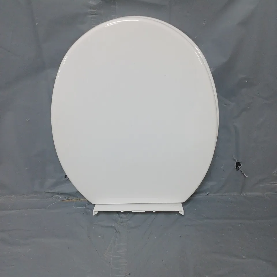 BOXED HOME ANTI BACTERIAL TOILET SEAT 