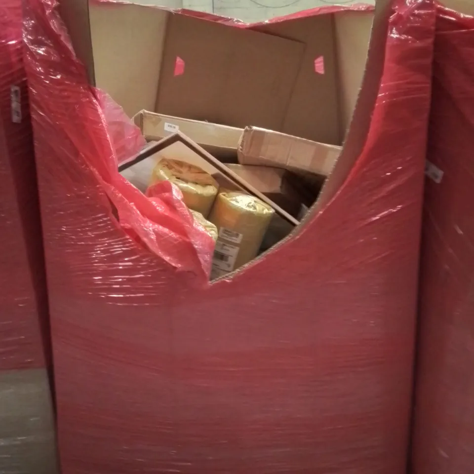 PALLET CONTAINING VARIOUS ASSORTED BOXED HOUSEHOLD ITEMS TO INCLUDE: TELESCOPIC LADDERS, CANVAS ART, RUGS ETC.