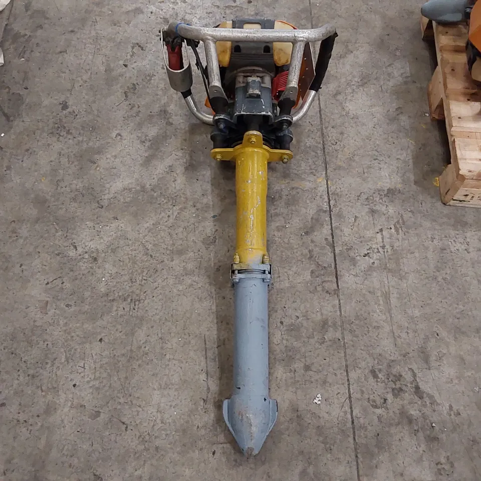 ROBEL 2 STROKE VERTICAL TAMPER