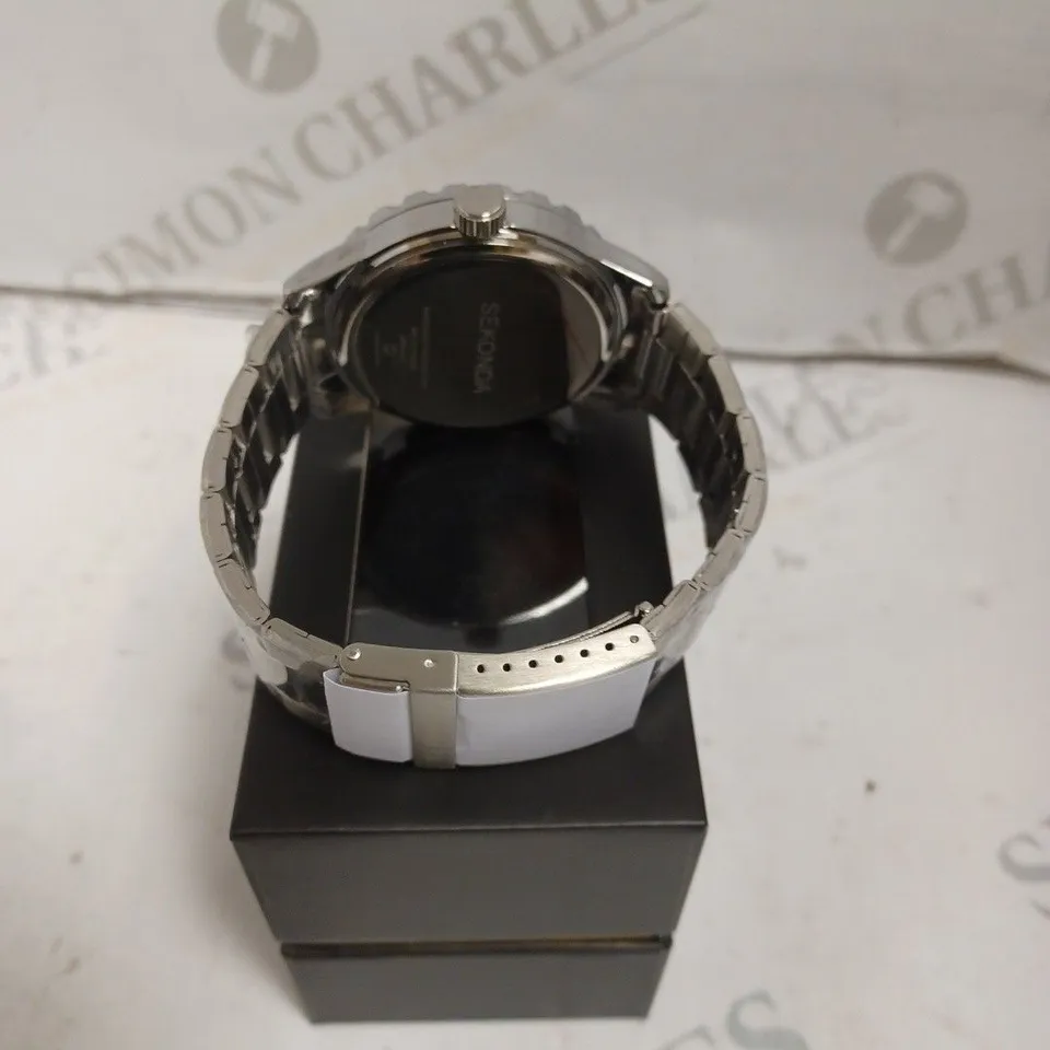 BOXED SEKONDA GENTS SPORTS WATCH WITH STAINLESS STEEL BRACELET - JAPAN MOVEMENT - 5 ATM. 