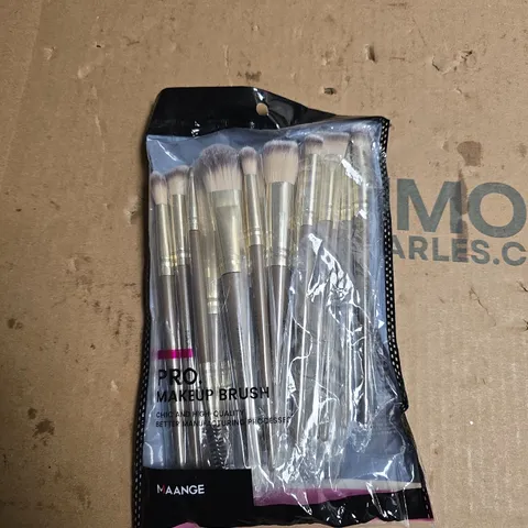 MAANGE PRO MAKEUP BRUSH SET IN CLEAR POUCH
