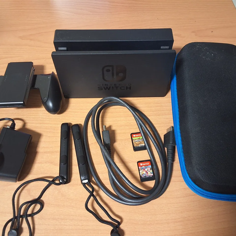 BOXED NINTENDO SWITCH GAMES CONSOLE WITH DOCK, ACCESSORIES AND 2 GAMES - HAC-001
