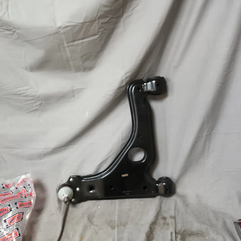 WISHBONE / SUSPENSION ARM
