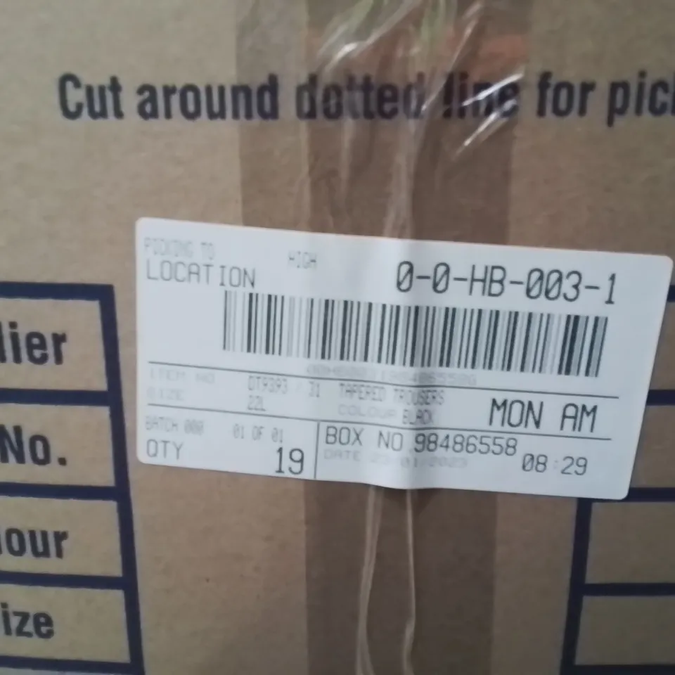 BOXED BRAND NEW APPROXIMATELY 13 CAPSULE TAPERED TROUSERS BLACK 22L