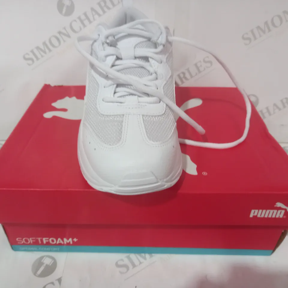 BOXED PAIR OF PUMA CILIA CHUNKY TRAINERS IN WHITE UK SIZE 3