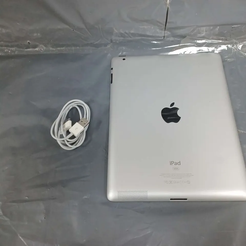 BOXED IPAD 2 32GB WITH CHARGER - MODEL A1395