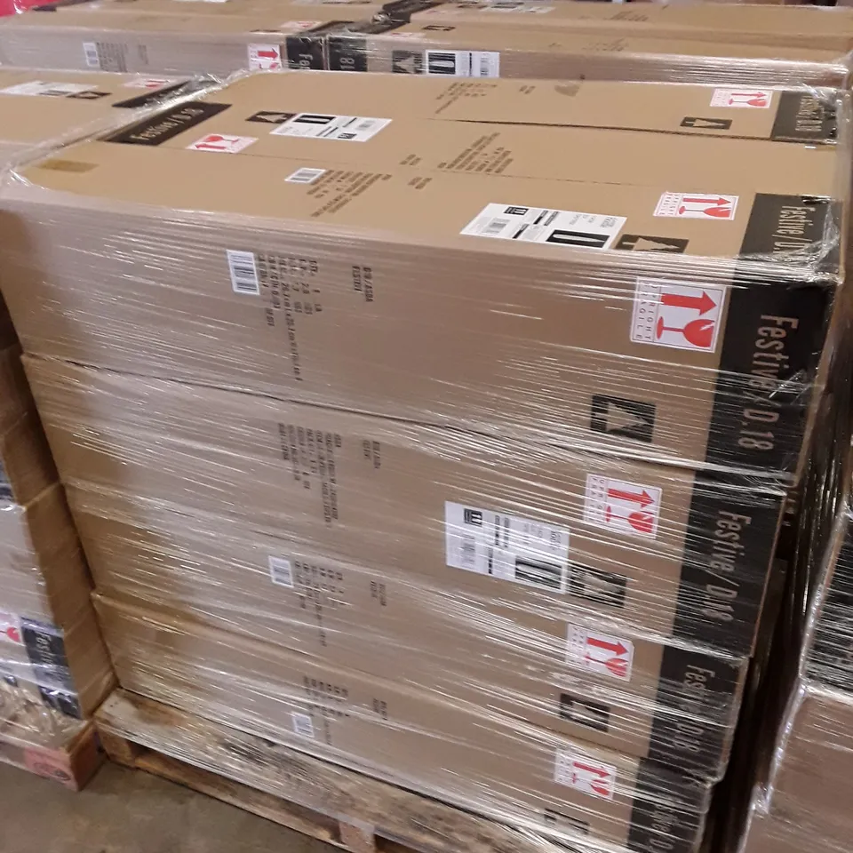 PALLET OF APPROXIMATELY 12 BOXES CONTAINING BRAND NEW 114CM SILVER TIPS TREES