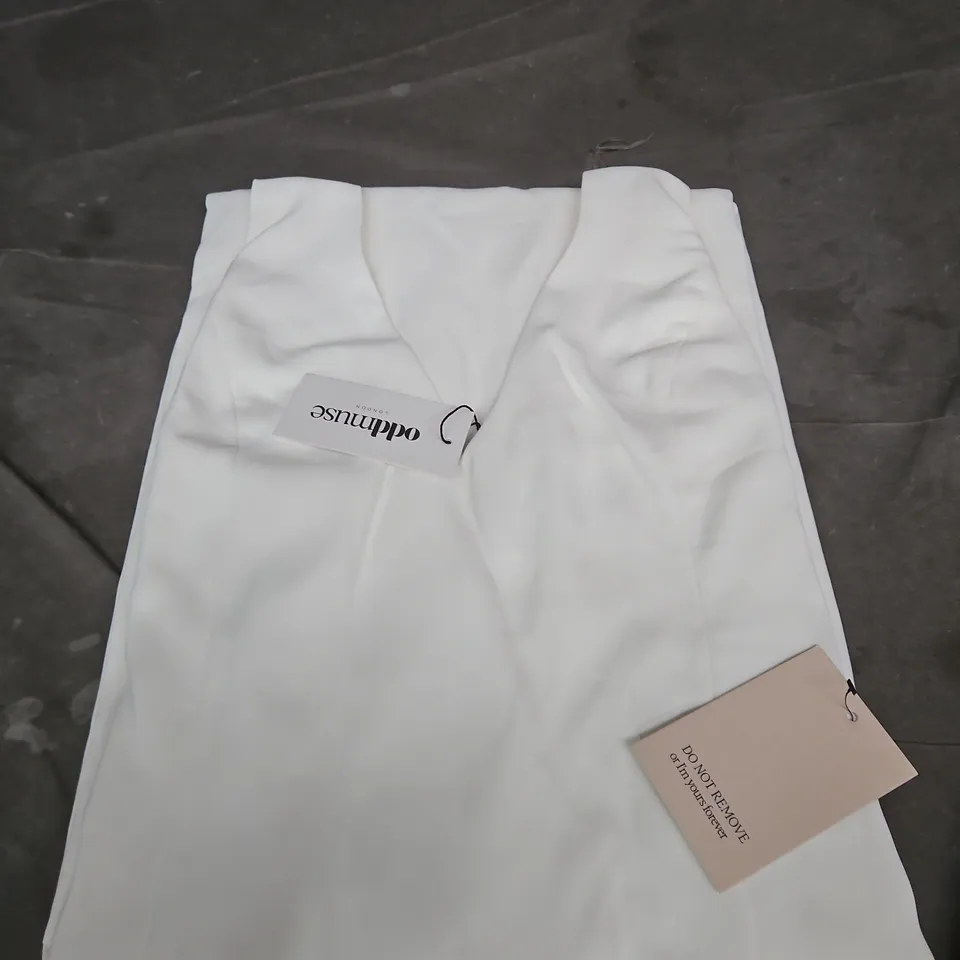 ODDMUSE THE ULTIMATE MUSE V NECK MIDI DRESS WHITE SIZE XL
