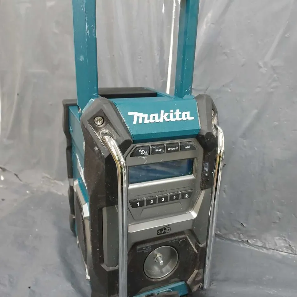 BOXED MAKITA DAB+ JOB SITE RADIO XGT/LXT/CXT RRP £159.99