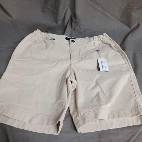 MR MARVIS CREAM SHORTS SIZE W32