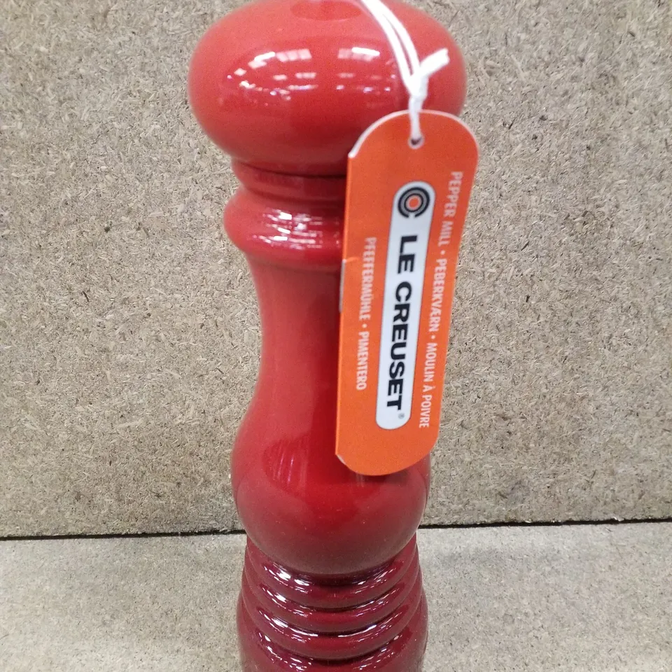 BOXED LE CREUSET CLASSIC PEPPER MILL