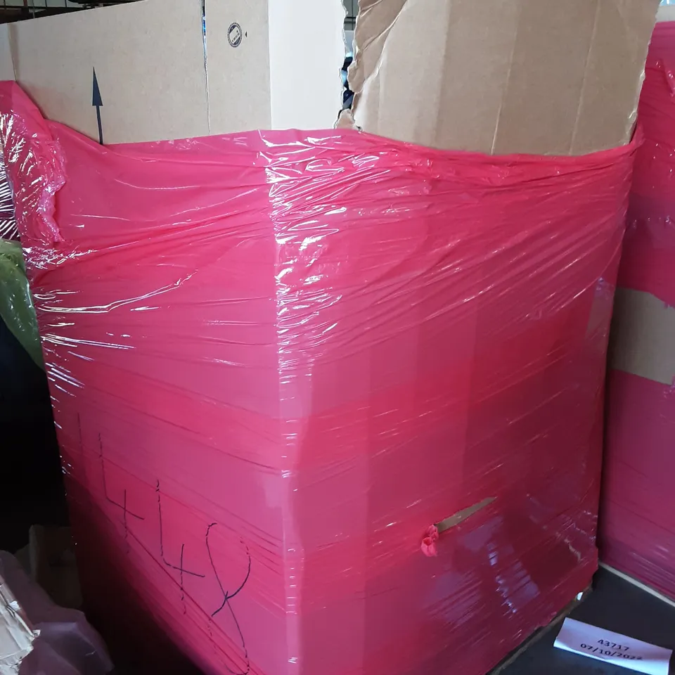 PALLET OF ASSORTED PRODUCTS INCLUDING AREALER FOOT SPA MASSAGER, BODY BUILDING CIRCLE, 2 GOOSE FEATHER FILLED PILLOWS 